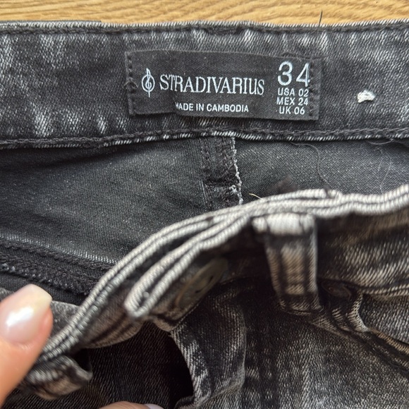 Stradivarius Flare Jean with Split in black wash - Picture 3 of 4
